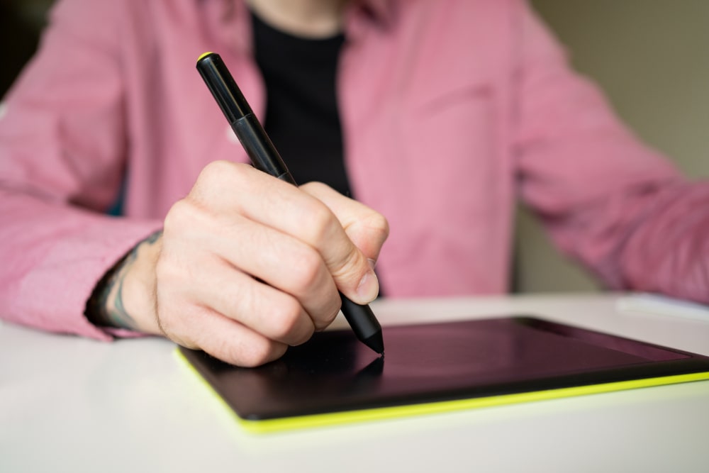 ¿Cuál es la diferencia entre la firma electrónica certificada y firma digital?
